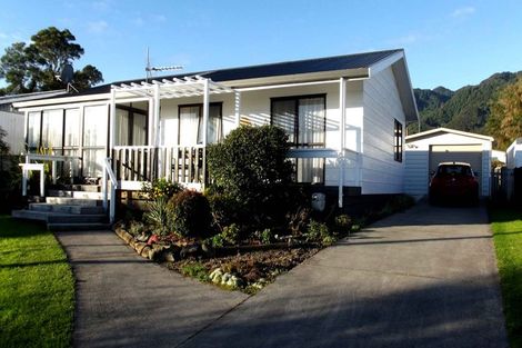 Photo of property in 32 Stirling Street, Te Aroha, 3320
