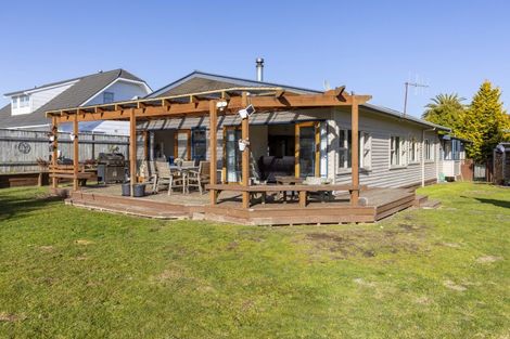 Photo of property in 90 Tamatea Road, Taupo, 3330