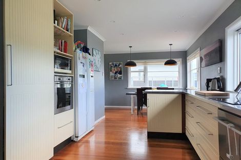 Photo of property in 256 Taita Drive, Taita, Lower Hutt, 5011