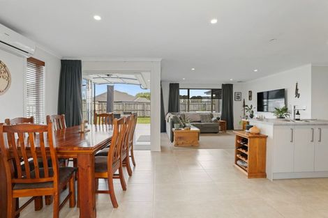 Photo of property in 43 Huka Heights Drive, Rangatira Park, Taupo, 3330