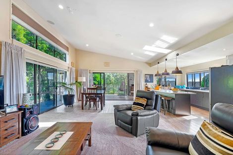 Photo of property in 4 Tarapatiki Drive, Whitianga, 3510