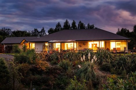Photo of property in 71 Polson Hill Drive, Aokautere, Palmerston North, 4471