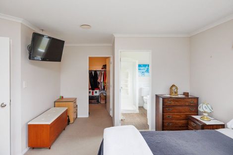 Photo of property in 49 Peter Hall Drive, Kelvin Grove, Palmerston North, 4414