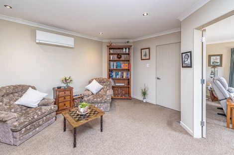 Photo of property in 22 Sherwood Place, Springvale, Whanganui, 4501