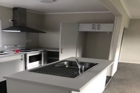 Photo of property in 112 Tirimoana Road, Te Atatu South, Auckland, 0602