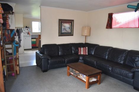 Photo of property in 2/77 Luanda Drive, Ranui, Auckland, 0612