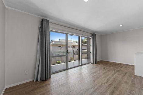 Photo of property in 3/420a Hibiscus Coast Highway, Orewa, 0931