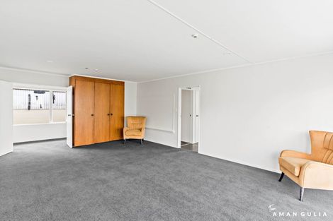 Photo of property in 1 Hill Crescent, Papakura, 2110