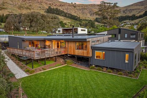 Photo of property in 13 Matuku Lane, Heathcote Valley, Christchurch, 8022