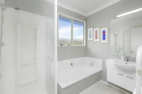 Photo of property in 4 Bronte Way, Rolleston, 7614