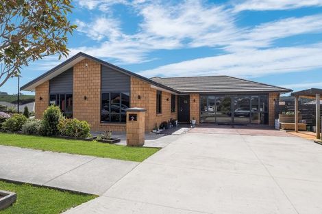 Photo of property in 2 Harry Richards Way, Pokeno, 2402