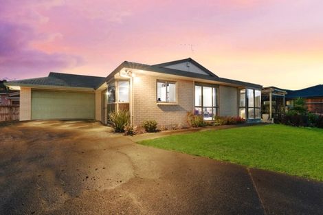 Photo of property in 9 Alta Terrace, Flat Bush, Auckland, 2019