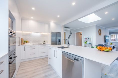 Photo of property in 1 Charleston Avenue, Boulcott, Lower Hutt, 5011