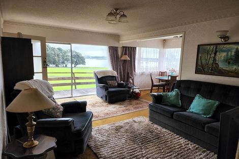 Photo of property in 2 Shortt Avenue, Mangere Bridge, Auckland, 2022