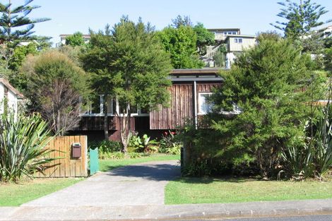 Photo of property in 20 Awaruku Road, Torbay, Auckland, 0630