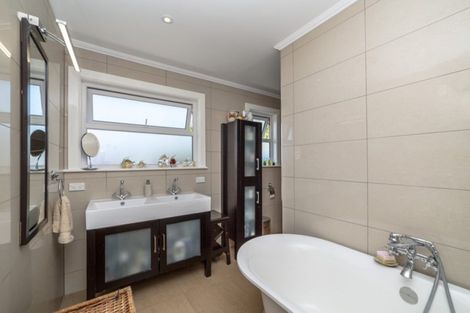 Photo of property in 22 Princess Street, Martinborough, 5711