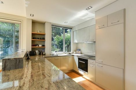 Photo of property in 11 Mincher Road, Kelvin Heights, Queenstown, 9300