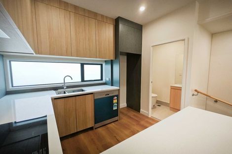 Photo of property in 30 Parkwood Avenue, Westgate, Auckland, 0614