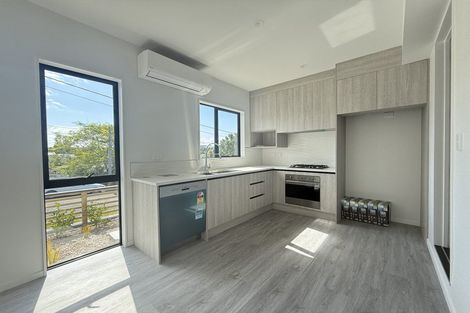 Photo of property in 33a Garadice Road, Rothesay Bay, Auckland, 0630