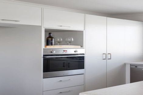 Photo of property in 24 Shrule Place, Huntington, Hamilton, 3210