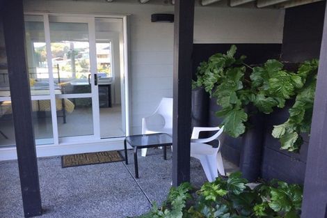 Photo of property in 52 Seaview Road, Paremata, Porirua, 5024