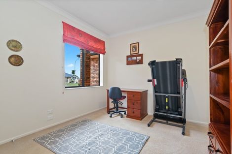 Photo of property in 74 Rototuna Road, Rototuna, Hamilton, 3210