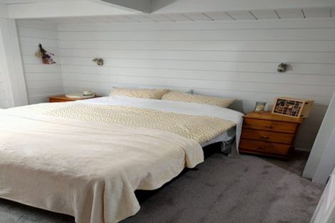 Photo of property in 71 Heta Road, Highlands Park, New Plymouth, 4312