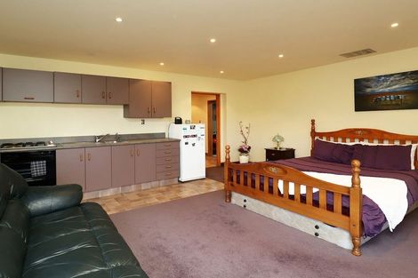 Photo of property in 12 Grove Avenue, Weston, Oamaru, 9401