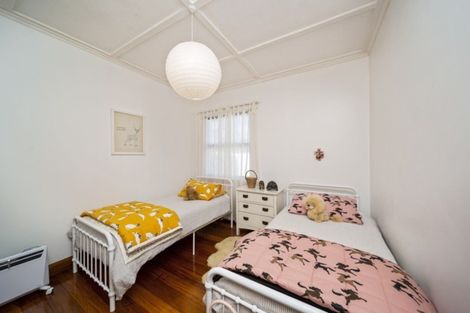 Photo of property in 20 Cameron Street, New Plymouth, 4310