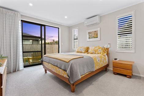 Photo of property in 7 Onekura Street, Red Beach, 0932