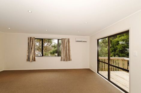 Photo of property in 1/46 Reynella Drive, Massey, Auckland, 0614
