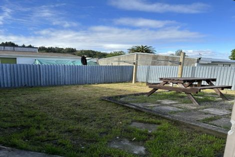 Photo of property in 2/10 Ponderosa Grove, Maoribank, Upper Hutt, 5018