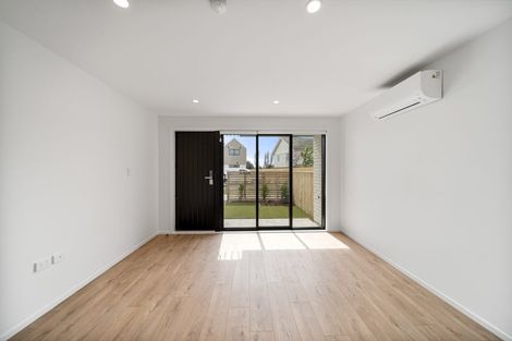 Photo of property in 2/39 Pakuranga Road, Pakuranga, Auckland, 2010
