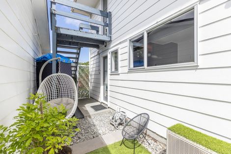 Photo of property in 2/3 School Road, Plimmerton, Porirua, 5026