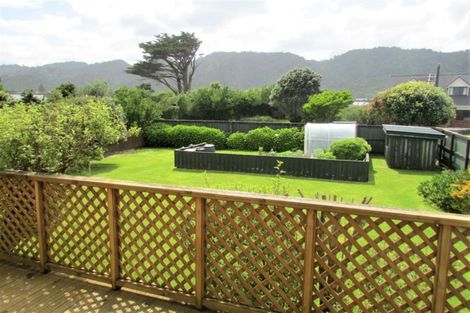 Photo of property in 28 Domett Esplanade, Cobden, Greymouth, 7802