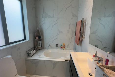 Photo of property in 84 Taikura Avenue, Red Beach, 0932