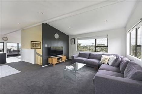 Photo of property in 79 Hastings Road, Mairangi Bay, Auckland, 0630