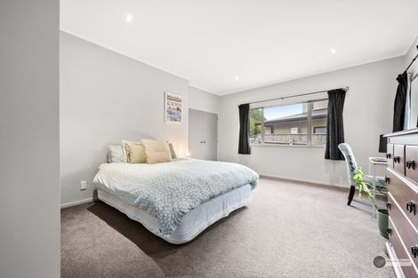 Photo of property in 17 Oceanview Terrace, Tirohanga, Lower Hutt, 5010