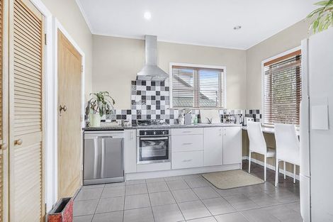 Photo of property in 116 Forest Lake Road, Forest Lake, Hamilton, 3200