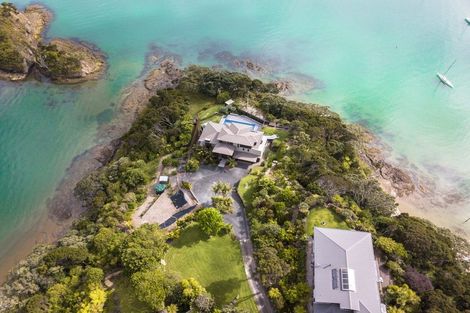 Photo of property in 18b Kaha Place, Russell, 0272