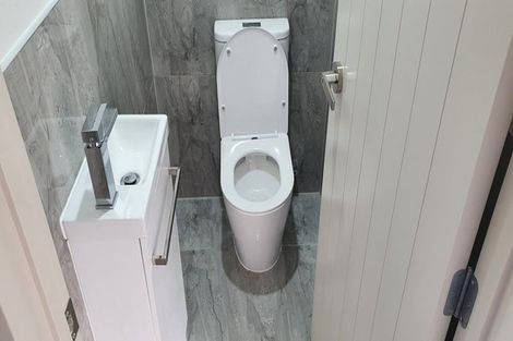 Photo of property in 28 Allen Street, Mangere East, Auckland, 2024