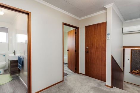 Photo of property in 11 Oxford Street, Waimate, 7924