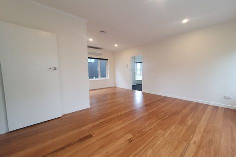 Photo of property in 3240a Great North Road, New Lynn, Auckland, 0600