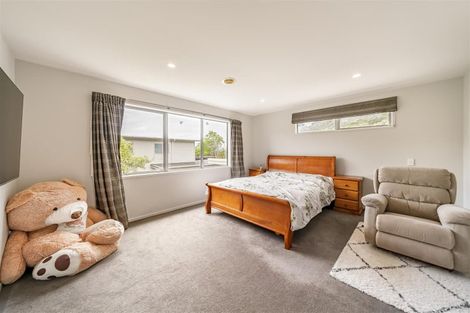 Photo of property in 7 Halewood Grove, Churton Park, Wellington, 6037