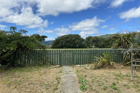 Photo of property in 28 Bracken Street, Petone, Lower Hutt, 5012