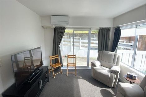 Photo of property in 8/32 Akaroa Drive, Maupuia, Wellington, 6022