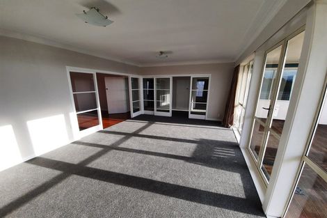 Photo of property in 32 Lewis Road, Pakuranga, Auckland, 2010