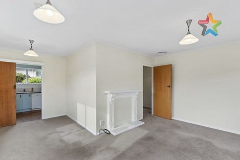 Photo of property in 2/35 Parkvale Road, Karori, Wellington, 6012