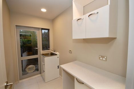 Photo of property in 15b Hillcrest Avenue, Hillcrest, Auckland, 0627