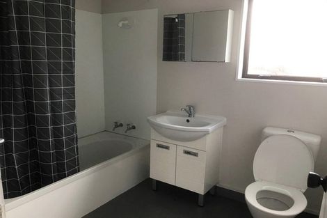 Photo of property in 2/27 Templeton Place, Clendon Park, Auckland, 2103